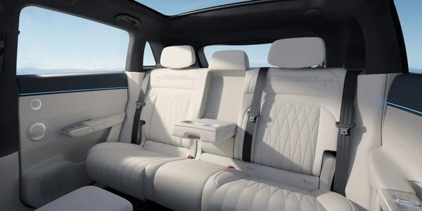 Задний ряд сидений